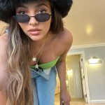 Jade Thirlwall Instagram - Me and my self timer have really grown close on this trip 🧃🍀🦎🧚🏽💚