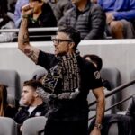 Jaime Camil Instagram - WE. ARE. LOS. ANGELES. 💪🏽🖤💛 Bienvenidos a la ciudad de campeones @clubleon_oficial… LFG! #blackandgold #champs @lafc @lafc3252 #lafc #lafc3252 #barrioangelino #weownla @thechampions
