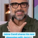 Jaime Camil Instagram - @jaimecamil & @mrjerryoc rockin’ the frame chain😎 #glasses #obsession #style