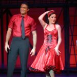 Jaime Camil Instagram - Hoy visité a mi amigo @gerryquiroz, hace 20 años (2003) él me dio la primera oportunidad de hacer teatro musical en mi vida ofreciéndome el personaje de BERNARDO en @amorsinbarrerasmx (West Side Story). Pude ver en acción a la nueva generación, al elenco que hará la versión de este 2023 y qué bárbar@s! Qué talentosísim@s tod@s! Break-a-leg muchachos!! Gracias por regalarme ver el número de “America” y por regresarme tantos maravillosos recuerdos. Y tú, @bibygaytan, eres un FENÓMENO!!! Amé verte junto a mi querido @capetillo_eduardo y a tu talentosa @paucapetillog #BRAVO 👏🏽💃🏽🙌🏽 No se la pueden perder