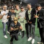 Jaime Camil Instagram - ⏩️ Photo dump from yesterday’s @lafc match… Like my brother @lafcrich says: #winningisfun 🤩🥳💪🏽 But supporting unconditionally 24/7 is better ✊🏽🖤💛 I love you @lafc3252 #lafc #lafc3252 #bestinthewest #1 📷 by the amazing @rubenc_photography