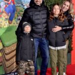 Jaime Camil Instagram - We went to the red carpet of the amazing #supermarioworld at @unistudios Hollywood 👍🏽🍄 It opens TOMORROW 2/17 🎉🥳 / Fuimos a la alfombra roja de #supermarioworld en #universalstudios Hollywood 👍🏽🍄 Mañana (17 de Feb;) abre para tod@s 🥳🎉 Universal Studios Hollywood