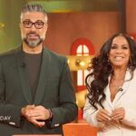 Jaime Camil Instagram - LOTERÍA LOCA! Monday 9pm|8c on @cbstv 🙌🏽🤩🥳💵 / #LoteríaLoca! Lunes 9pm|8c por #CBS 🙌🏽🤩🥳💵