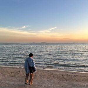Jakapan Puttha Instagram - Minutes pass and those days seem long ago. 🌅