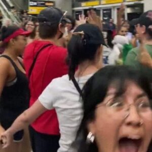 Jakapan Puttha Instagram - você é muito amado!! ❤️‍🔥💕