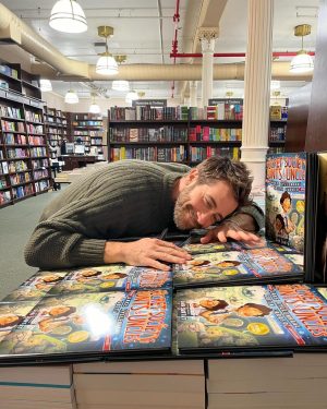 Jake Gyllenhaal Instagram - For Black Friday and Small Business Saturday, I signed some copies of The Secret Society of Aunts and Uncles at Barnes & Noble and Books of Wonder — you can still get your copy at your nearest retailer while supplies last!
@barnesandnoble 
@booksofwonder 
@Target
@bookshop_org 
@booksamillion