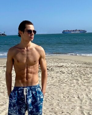 Jake T. Austin Instagram - Breezy here at the beach. Wbu? Comment your Memorial Day plans. And most importantly, please remember those in our armed services and their families (not just today, but every day). #memorialday