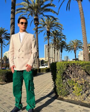 Jake T. Austin Instagram - Last day of September but it still feels like Summer.