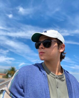 Jake T. Austin Instagram - Hope everyone is having a great Summer 😎