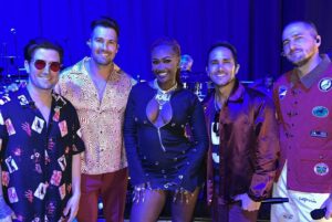 James Maslow Instagram - Jingle Ball so far🎄 

📸: @aarongatewoodx