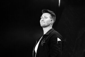 James Maslow Instagram - The Can’t Get Enough Tour was an absolute dream. After a week or so home I’ve been able to reflect on just how incredible this past summer was and how lucky I am to get the privilege to play music for so many of you. Here are a few of my favorite snaps but no pictures nor words can convey just how epic it was. You had to be there! In fact comment which city you were at below if you were able to come to a show. If not, let me know where you want us to go next! I’m smiling writing this. So awesome. Love y’all so much. 

#bigtimerush #cantgetenoughtour #tour #jamesmaslow #live #singer #music #livelovelaugh 
📸: @parisvisone & @aarongatewoodx