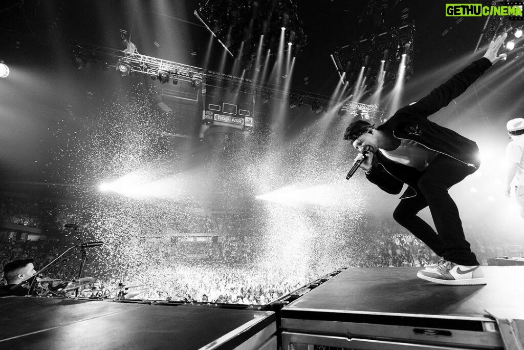 James Maslow Instagram - The Can’t Get Enough Tour was an absolute dream. After a week or so home I’ve been able to reflect on just how incredible this past summer was and how lucky I am to get the privilege to play music for so many of you. Here are a few of my favorite snaps but no pictures nor words can convey just how epic it was. You had to be there! In fact comment which city you were at below if you were able to come to a show. If not, let me know where you want us to go next! I’m smiling writing this. So awesome. Love y’all so much. #bigtimerush #cantgetenoughtour #tour #jamesmaslow #live #singer #music #livelovelaugh 📸: @parisvisone & @aarongatewoodx