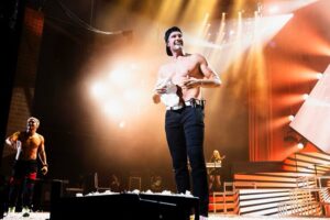 James Maslow Instagram - The Can’t Get Enough Tour was an absolute dream. After a week or so home I’ve been able to reflect on just how incredible this past summer was and how lucky I am to get the privilege to play music for so many of you. Here are a few of my favorite snaps but no pictures nor words can convey just how epic it was. You had to be there! In fact comment which city you were at below if you were able to come to a show. If not, let me know where you want us to go next! I’m smiling writing this. So awesome. Love y’all so much. 

#bigtimerush #cantgetenoughtour #tour #jamesmaslow #live #singer #music #livelovelaugh 
📸: @parisvisone & @aarongatewoodx