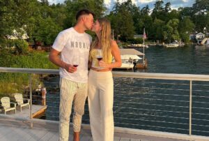 James Maslow Instagram - 33 and life is great 😁 To my girlfriend, my friends, my band mates, my family, my team and my fans, thank you for helping make this last year so rewarding. I have a feeling that this next one is going to be even better! So much love and gratitude for you all and this wild life I get to live.

#birthday #33 #happybirthdaytome #bigtimerush #jamesmaslow
