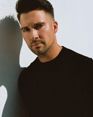 James Maslow Instagram - The Can’t Get Enough Tour kicks off in less than a week. Comment below which city you’re coming to 🎶 

#tour #bigtimerush #jamesmaslow #music #cantgetenough #cantgetenoughtour