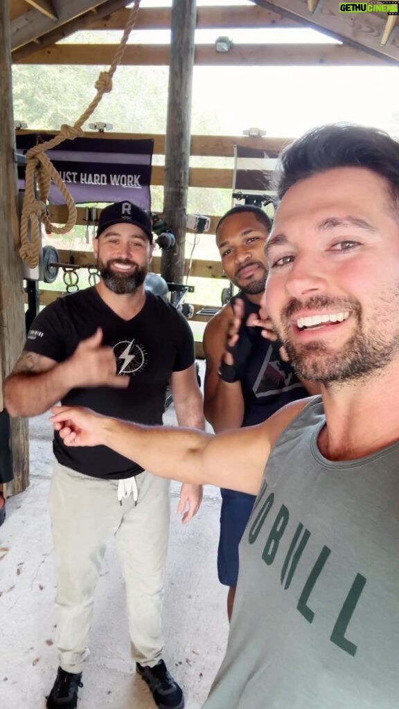 James Maslow Instagram - Jungle Gym training with @livekinetically and @desmondmdennis 💪🏼 It’s always play time when I come here. It’s a great reminder that working out doesn’t have to be a chore. Add in some agility and even an obstacle course to make it fun again! Davie, Florida