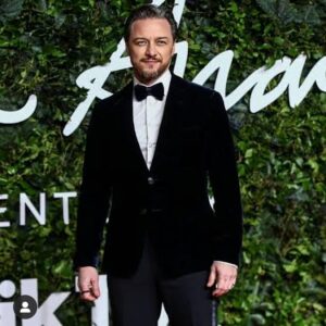 James McAvoy Instagram - Thanks so much to @giorgioarmani for my favourite red carpet duds of all time. Thanks as always to @tarahmakeup for the extensive rescue job…we Had a ball sitting with the always charming @preposulo and the @moncler table and @lizakoshy was a delight. The #britishfasionawards where a right good time. Thanks for having us. London, United Kingdom