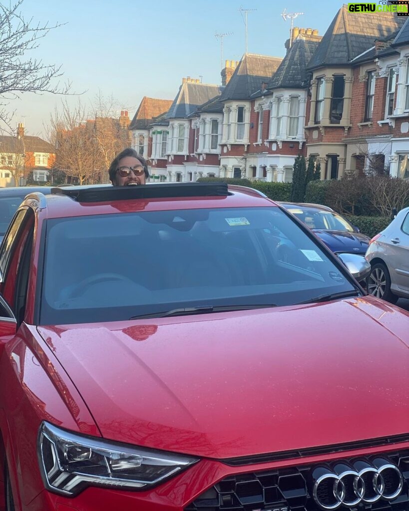 James McAvoy Instagram - Thanks once again to @audiuk and the always lovely @tonyameli fir the crackin Motor! This one is RAPID. #sq3 #audi #gifted #ad