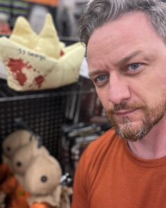 James McAvoy Instagram - Years later and I still Can’t get away from Georgie…got the focus wrong in this pic. Happy pre Halloween. #itmovie #it2 #losersclub @itmovieofficial Derry, Maine