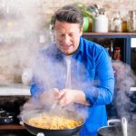 Jamie Oliver Instagram - If like me you’re a super busy and short on cooking time I’ve created a 4 week budget friendly meal plan just for you !! It’s packed with loads of comforting recipes to help you save money, reduce waste and enjoy properly delicious food !! A real game changer !! What are you waiting for hit the link in my bio to get it now x x x #mealprep #dinnerideas #budgetfriendly