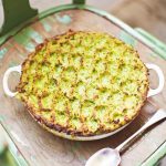 Jamie Oliver Instagram - If like me you’re a super busy and short on cooking time I’ve created a 4 week budget friendly meal plan just for you !! It’s packed with loads of comforting recipes to help you save money, reduce waste and enjoy properly delicious food !! A real game changer !! What are you waiting for hit the link in my bio to get it now x x x #mealprep #dinnerideas #budgetfriendly