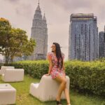 Janani Iyer Instagram - Meanwhile, in Kuala Lumpur… Photographer- @ganeshyoganathan #klcc #malaysia #petronastowers KLCC, Petronas Towers, Kuala Lumpur, Malaysia