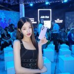 Jang Won-young Instagram - The most innovative moment, without a doubt🖤#SamsungUnpacked Literally everything was amazing #Galaxyzflip5 ‘s new flex window and multi-tasking..Can't wait for my new one! I'm full of love for @Samsungmobile right now🤍