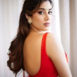 Janhvi Kapoor Instagram - 🌹