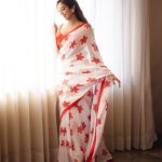 Janhvi Kapoor Instagram - 🌹