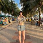 Jannine Parawie Weigel Instagram - หมา 4 ตัวมองหน้ากัน🐶 Bangsaen | บางแสน