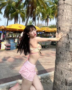 Jannine Parawie Weigel Instagram - ก็ไม่รู้…🦋🌸