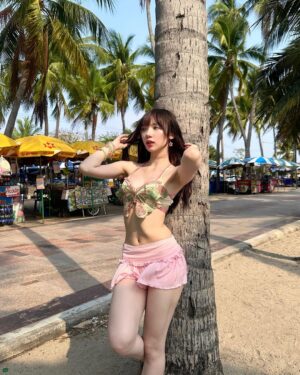 Jannine Parawie Weigel Instagram - ก็ไม่รู้…🦋🌸