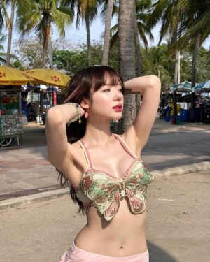 Jannine Parawie Weigel Instagram - ก็ไม่รู้…🦋🌸