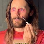 Jared Leto Instagram - Another HOT MESS makeup tutorial 🥹😩 SOS I NEED YOUR HELP😭⚠️ throw your best tips below 👇🏼 P.S. happy Halloween 🎃👻🕺