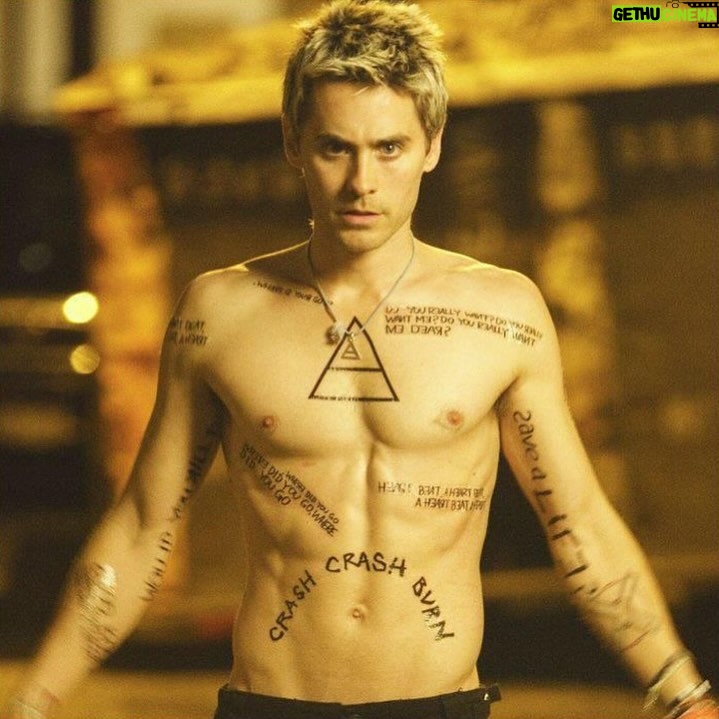 Jared Leto Instagram - 14 years ago we released Hurricane as a single 🖤 Who’s been around since then? Should we bring the song back for tour this year?