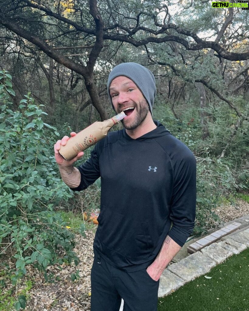 Jared Padalecki Instagram - It’s National #MargaritaDay!! Congrats to @dicksp8jr and his MUCH better half Jaci on their new venture @enjoyelmar Margaritas!! EnjoyElMar.com