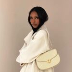 Jasmine Tookes Instagram - 🤎 #LoroPianaGhieraBag @LoroPiana #InPartnershipWithLoroPiana #LoroPiana