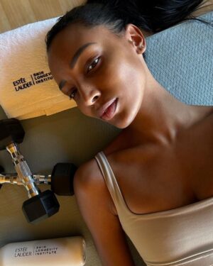 Jasmine Tookes Instagram - Arrived to the @esteelauder Skin Longevity Institute.