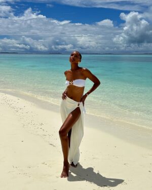 Jasmine Tookes Instagram - 🌊🌞🤎