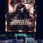 Jason Aldean Instagram - Highway Desperado Tour kicks off tomorrow! Bethel, Hartford, & Saratoga Springs - u guys are up first. Let’s ride. 💥 📷: @justinmrusek