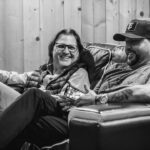 Jason Aldean Instagram - Day 2 in the studio! We cut 9 songs in 2 days and we recorded some 🔥 today 😳. Can’t wait for u guys to hear what we’ve been working on. 📸: @justinmrusek