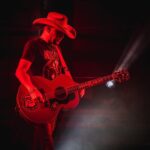 Jason Aldean Instagram - Dawgs may not be playin' this weekend but we are! See you tomorrow night @countrythunderfl. 📸: Justin Mrusek