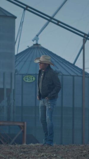 Jason Aldean Instagram - Let Your Boys Be Country is about raising your kids to enjoy the simpler parts of life. The new video is out now. Go check it out!