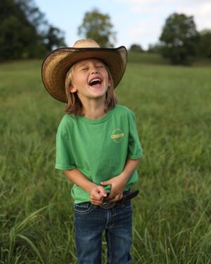 Jason Aldean Instagram - Can’t believe You are 6 years old today buddy. Happy birthday to the coolest lil guy I know. We all love u so much and are so thankful for you. Hope u have the best day ever!!! 🎉 #MemphisAldean