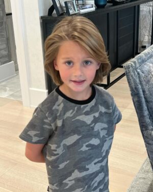 Jason Aldean Instagram - Can’t believe You are 6 years old today buddy. Happy birthday to the coolest lil guy I know. We all love u so much and are so thankful for you. Hope u have the best day ever!!! 🎉 #MemphisAldean