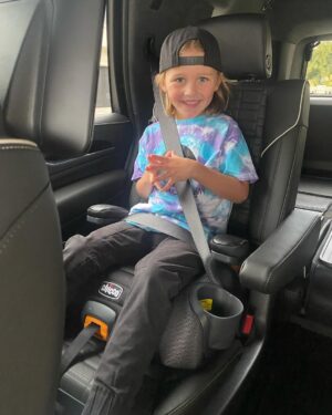 Jason Aldean Instagram - Can’t believe You are 6 years old today buddy. Happy birthday to the coolest lil guy I know. We all love u so much and are so thankful for you. Hope u have the best day ever!!! 🎉 #MemphisAldean