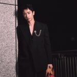 Jasper Liu Instagram - The Sun Is Shining on Us #LVMenSS24 @louisvuitton #louisvuitton @pharrell Photographer @58kg.chuanshun Hairstyle @chiron_yun Makeup @ara.wu