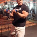 Jay Cutler Instagram - It’s everyone’s favorite day. It’s ARM day 💪 @fatgripz