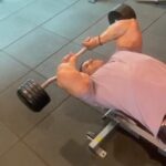 Jay Cutler Instagram - Tip of the day 💡 French Press - Cambered Bar #gymtips