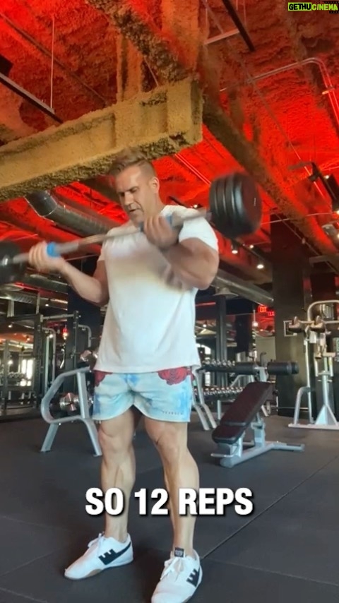 Jay Cutler Instagram - Today is @fatgripz day 💪 Fat Gripz wrap around the bar increasing the diameter. Thickening your grip helps work the Brachialis to build density. They also help increase strength. #FatGripz